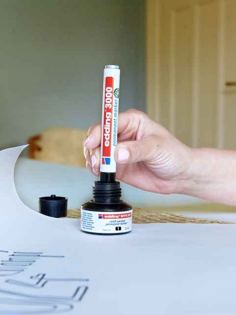 edding 3000 permanent marker black