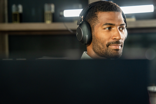 Headset HP POLY Voyager Surround 80 UC USB-C