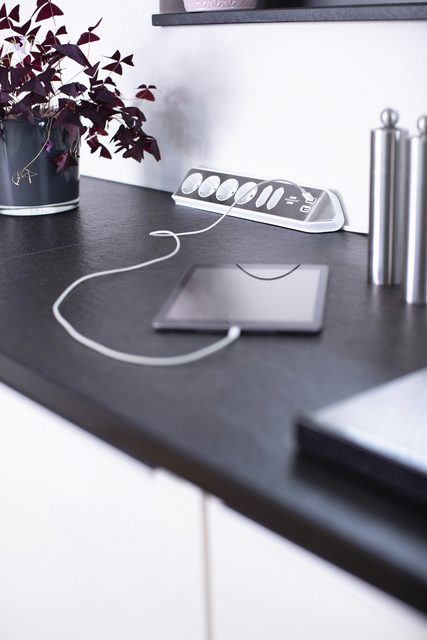 Desk socket Brennenstuhl Estilo 6-way including 2 USB 2 meter white/silver